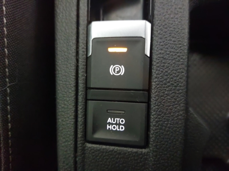 Used Volkswagen T-Roc 2018 for sale - 76925195: Photo 15