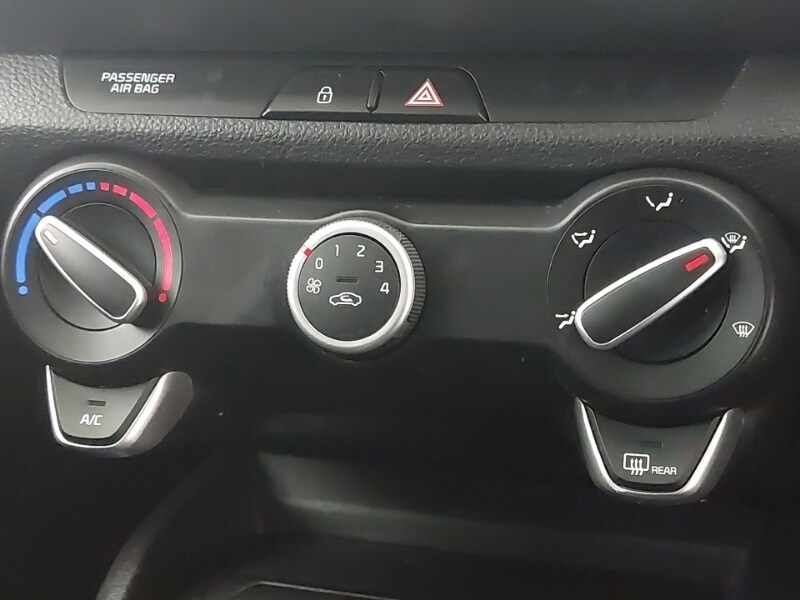 Used Kia Stonic 2019 for sale - 76816378: Photo 17