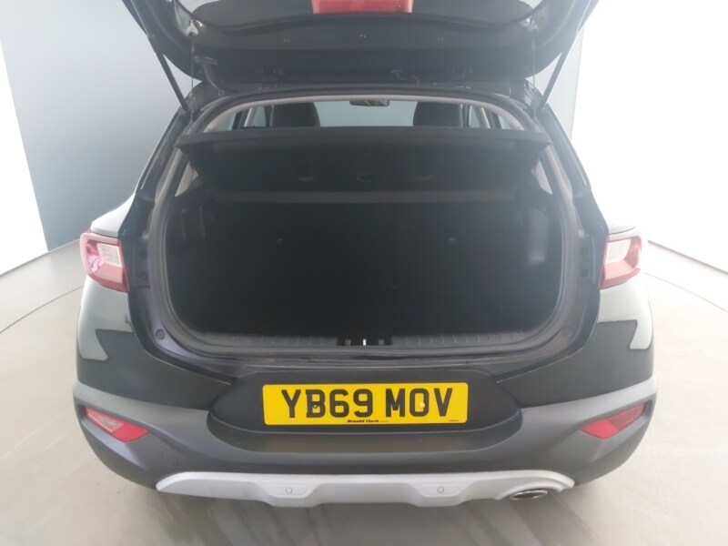 Used Kia Stonic 2019 for sale - 76816378: Photo 8