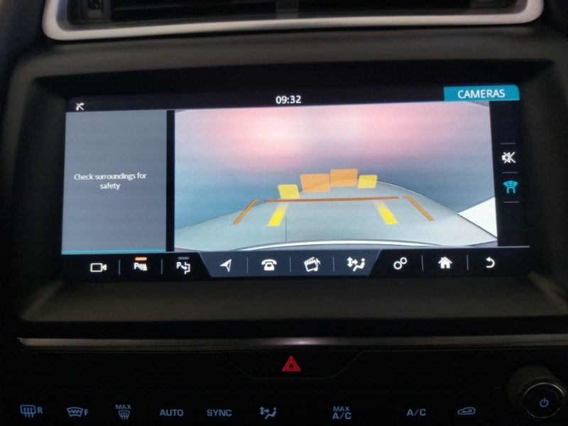 Used Jaguar E-Pace 2018 for sale - 76589391: Photo 16