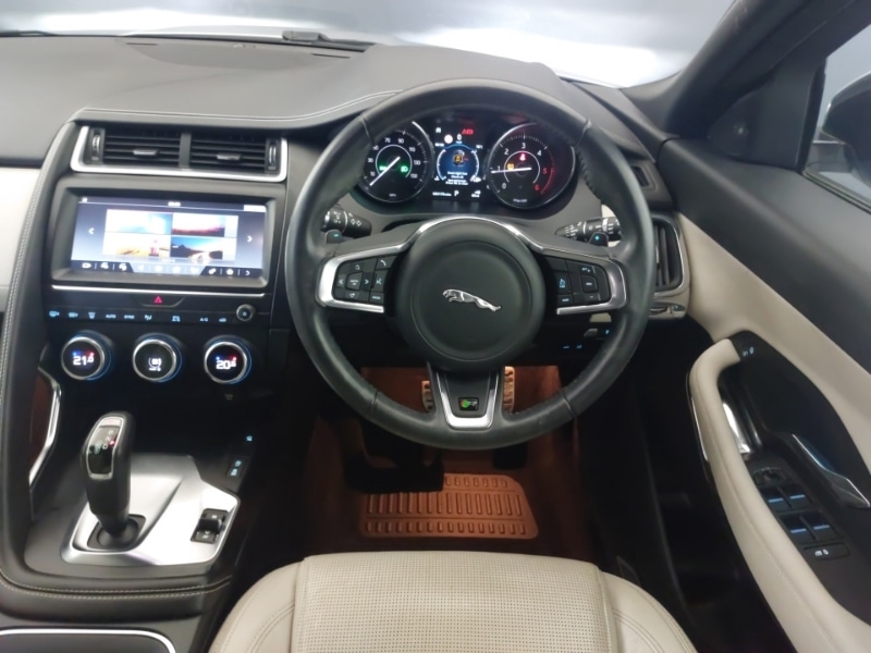 Used Jaguar E-Pace 2018 for sale - 76589391: Photo 7