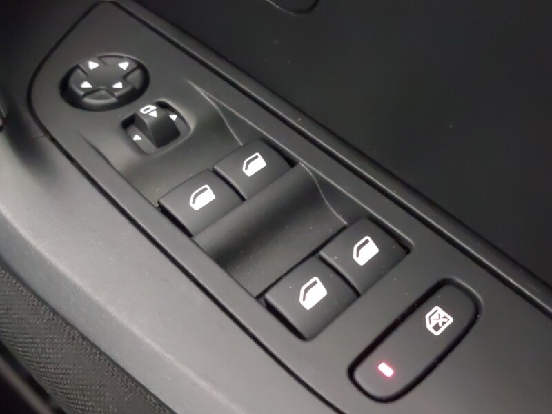 Used Peugeot 2008 2023 for sale - 77664270: Photo 18