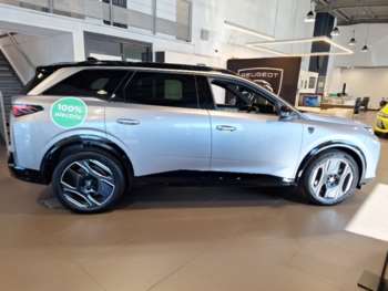 Used Peugeot 5008 2025 for sale - 74609960: Photo