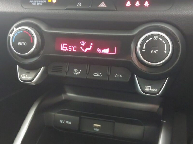 Used Kia Stonic 2024 for sale - 76834358: Photo 17