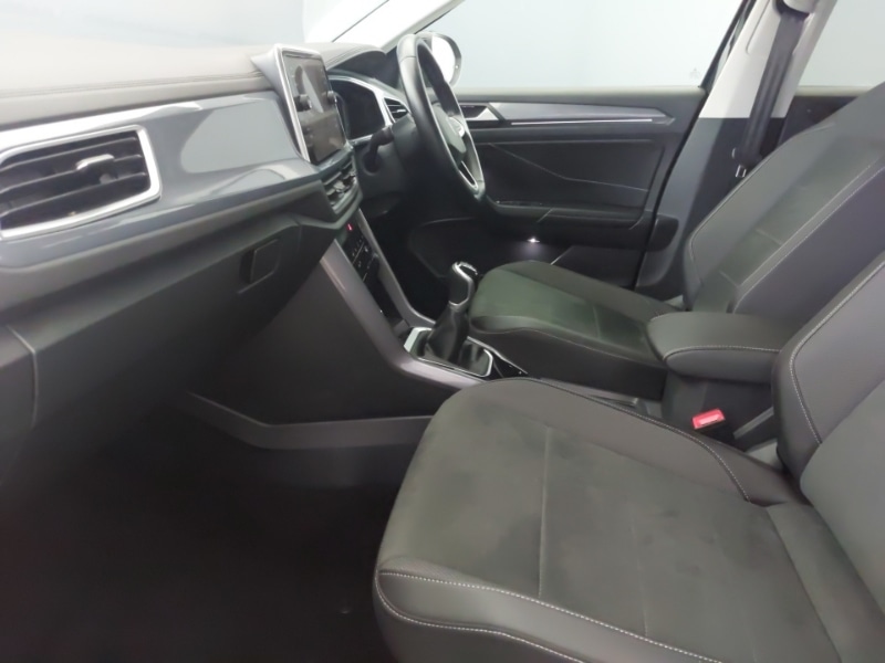 Used Volkswagen T-Roc 2023 for sale - 77852509: Photo 5