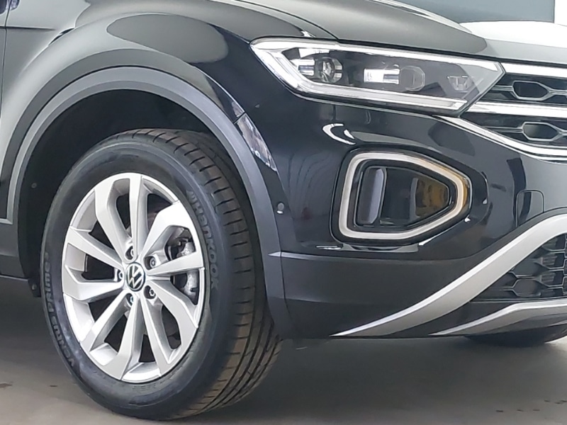 Used Volkswagen T-Roc 2023 for sale - 77852509: Photo 9