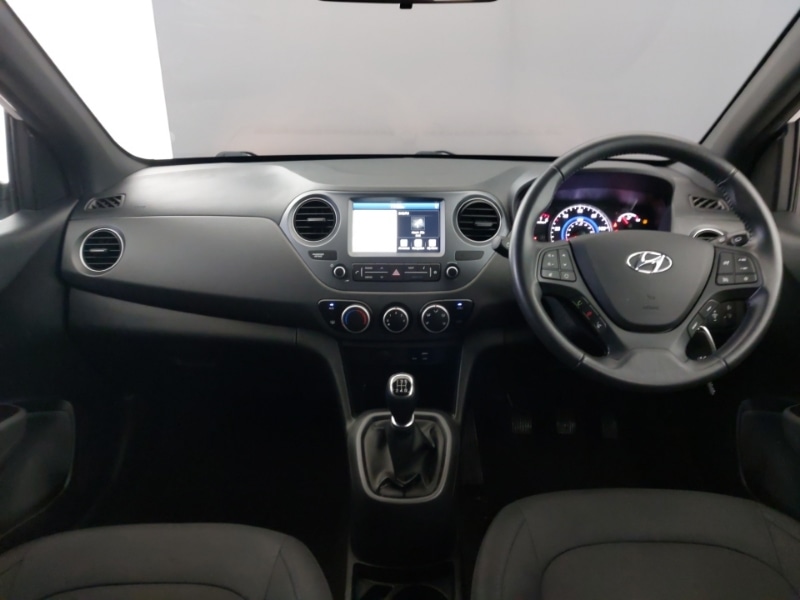 Used Hyundai i10 2019 for sale - 77630388: Photo 2