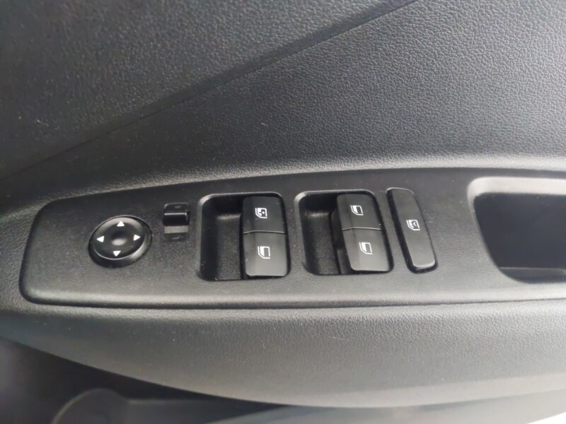 Used Hyundai i10 2021 for sale - 76309014: Photo 19