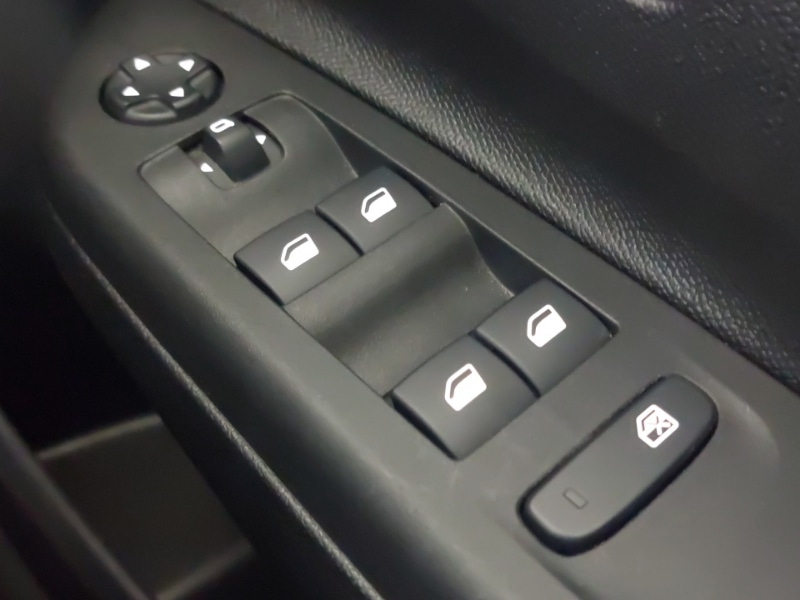 Used Vauxhall Corsa 2023 for sale - 76602615: Photo 18