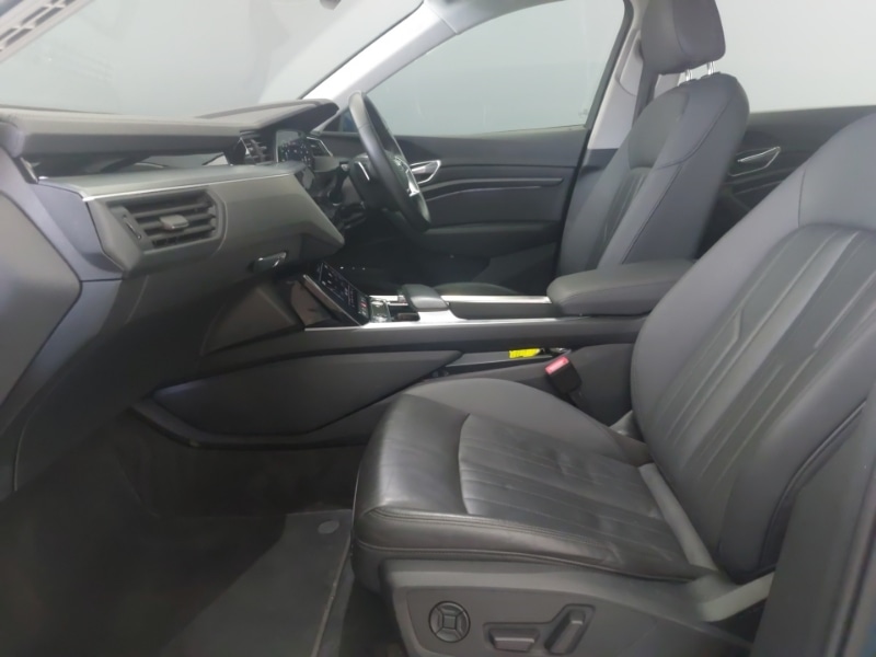 Used Audi e-tron 2020 for sale - 77500028: Photo 5