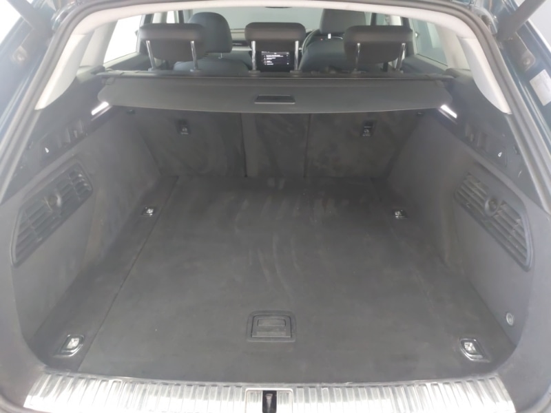 Used Audi e-tron 2020 for sale - 77500028: Photo 8