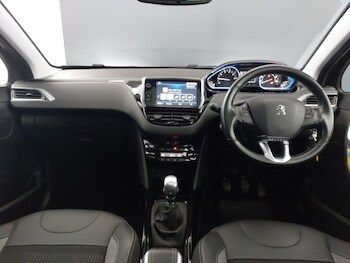 Used Peugeot 2008 2019 for sale - 77623432: Photo