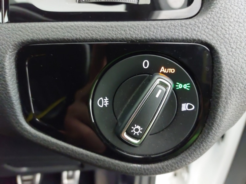 Used Volkswagen Golf 2019 for sale - 76911696: Photo 14