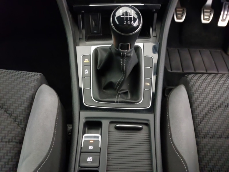 Used Volkswagen Golf 2019 for sale - 76911696: Photo 15