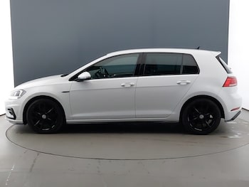 Used Volkswagen Golf 2019 for sale - 76911696: Photo