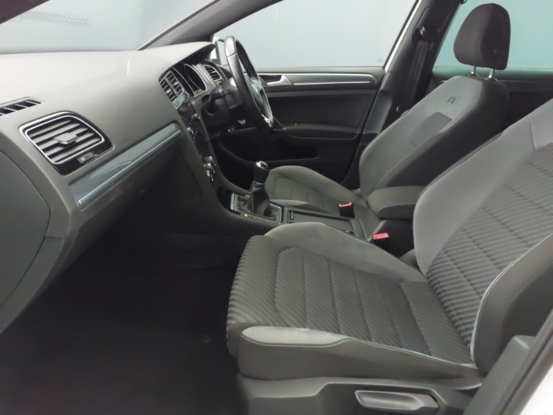 Used Volkswagen Golf 2019 for sale - 76911696: Photo 5