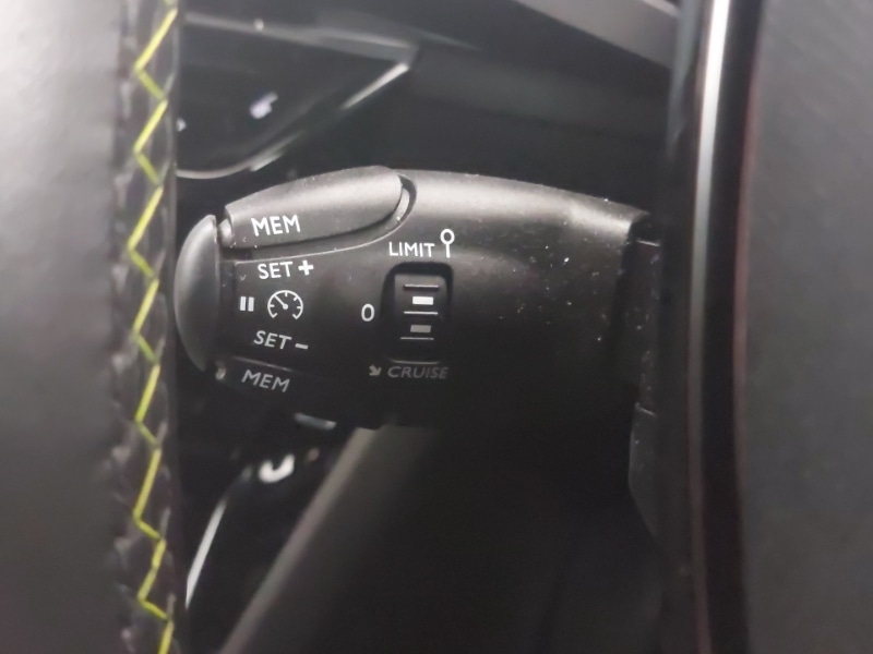 Used Peugeot 2008 2022 for sale - 76951802: Photo 15