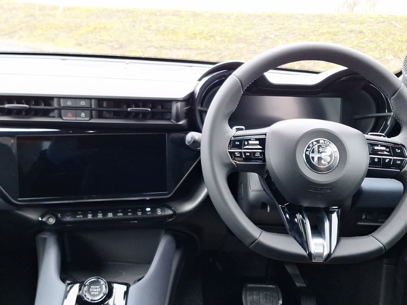 Used Alfa Romeo Junior 2025 for sale - 77678343: Photo 2