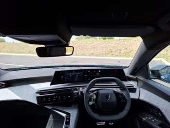 Used Peugeot 5008 2025 for sale - 75350054: Photo
