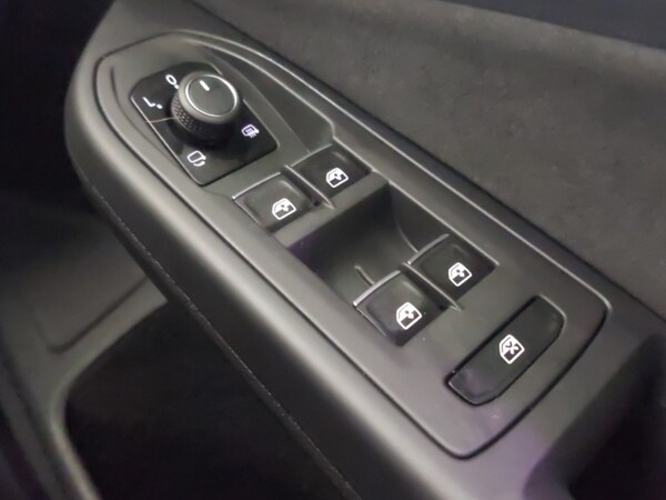 Used Volkswagen Golf 2023 for sale - 76150564: Photo 18