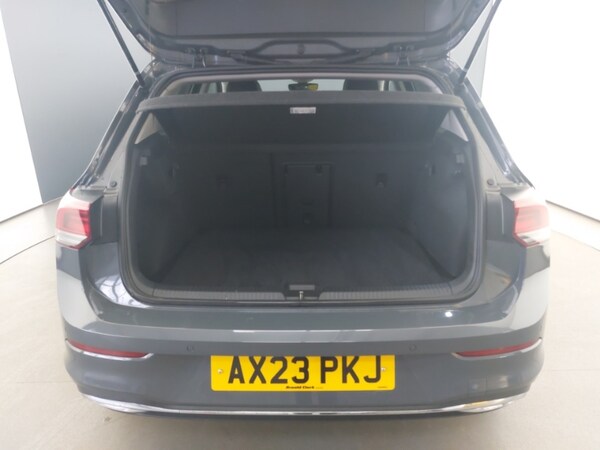 Used Volkswagen Golf 2023 for sale - 76150564: Photo 8