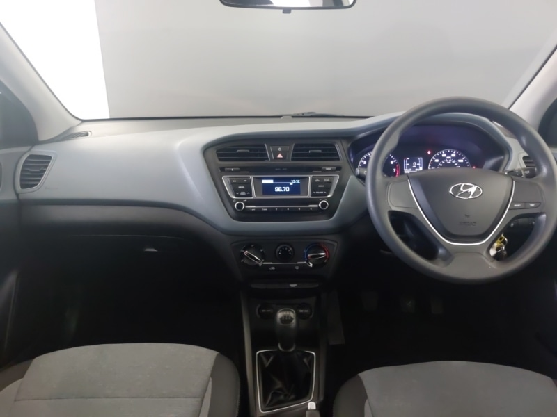 Used Hyundai i20 2015 for sale - 77418888: Photo 2