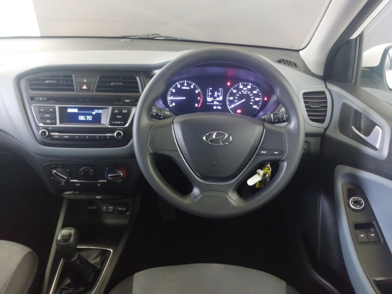 Used Hyundai i20 2015 for sale - 77418888: Photo 7