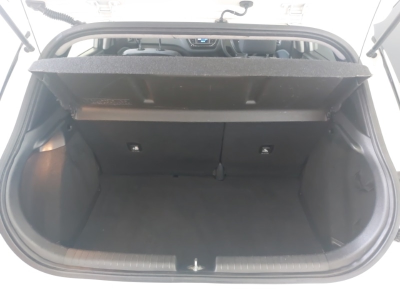 Used Hyundai i20 2015 for sale - 77418888: Photo 8