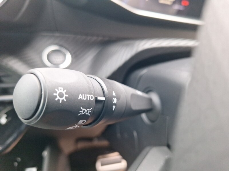 Used Peugeot 2008 2025 for sale - 76763839: Photo 15