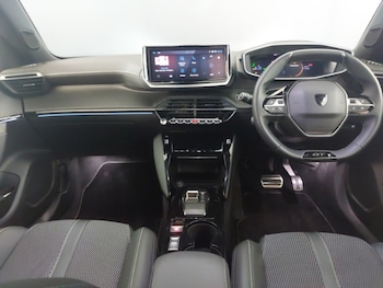 Used Peugeot 2008 2024 for sale - 76596679: Photo