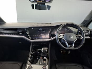 Used Volkswagen Touareg 2023 for sale - 79235549: Photo