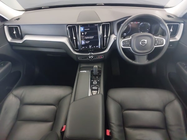 Used Volvo XC60 2021 for sale - 76325589: Photo 2