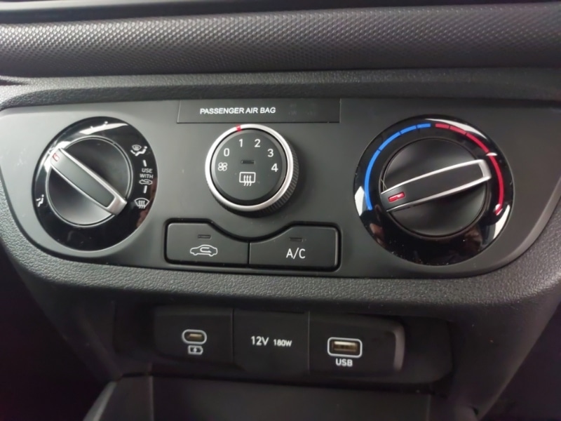 Used Hyundai i10 2023 for sale - 77767579: Photo 16