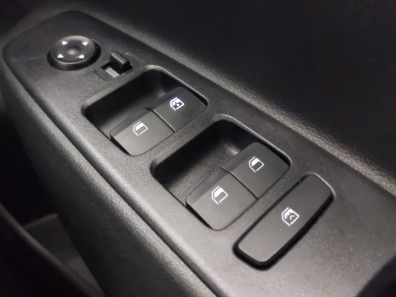 Used Hyundai i10 2023 for sale - 77767579: Photo 18