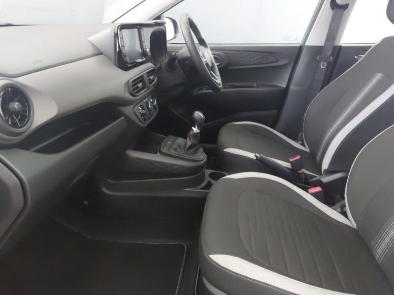 Used Hyundai i10 2023 for sale - 77767579: Photo 5