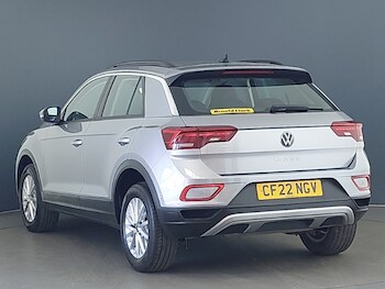 Used Volkswagen T-Roc 2022 for sale - 75353660: Photo