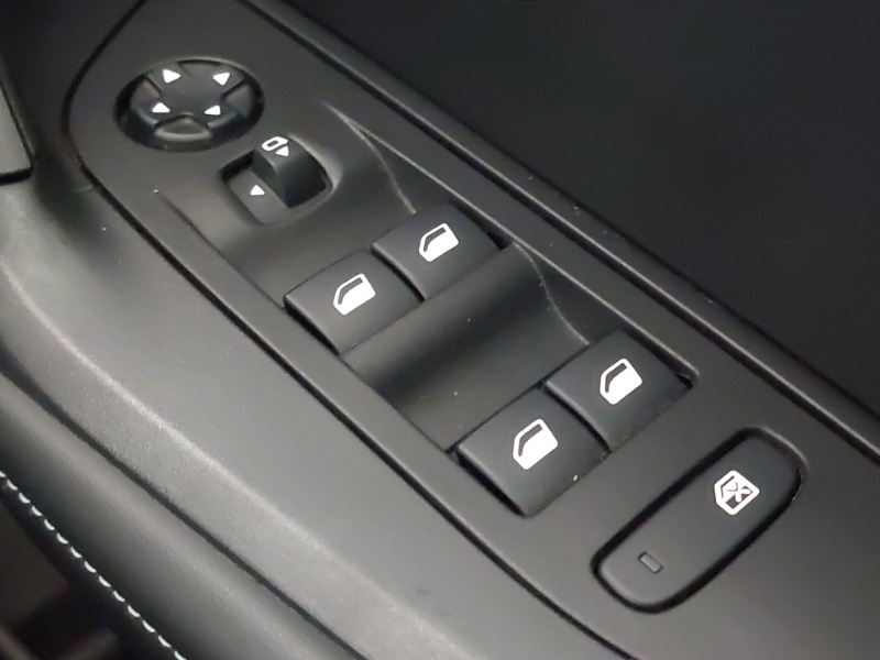 Used Peugeot 2008 2022 for sale - 76827214: Photo 18