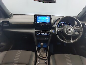 Used Toyota Yaris Cross 2022 for sale - 76502397: Photo