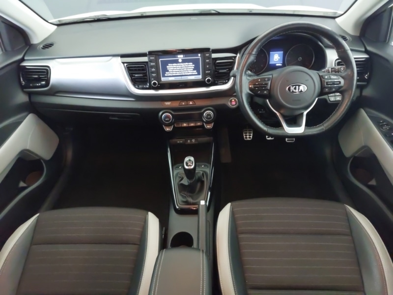 Used Kia Stonic 2018 for sale - 77606053: Photo 2