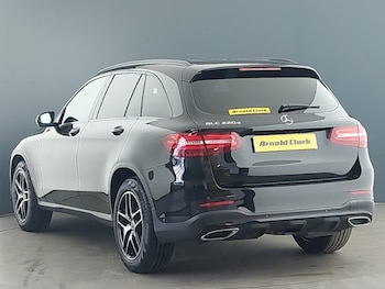 Used Mercedes-Benz GLC 2019 for sale - 78567810: Photo