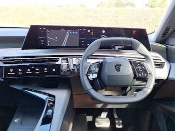 Used Peugeot 5008 2025 for sale - 75921510: Photo