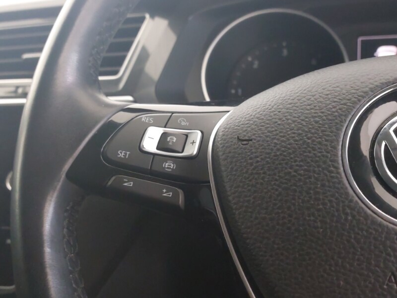 Used Volkswagen Tiguan 2018 for sale - 76362176: Photo 15