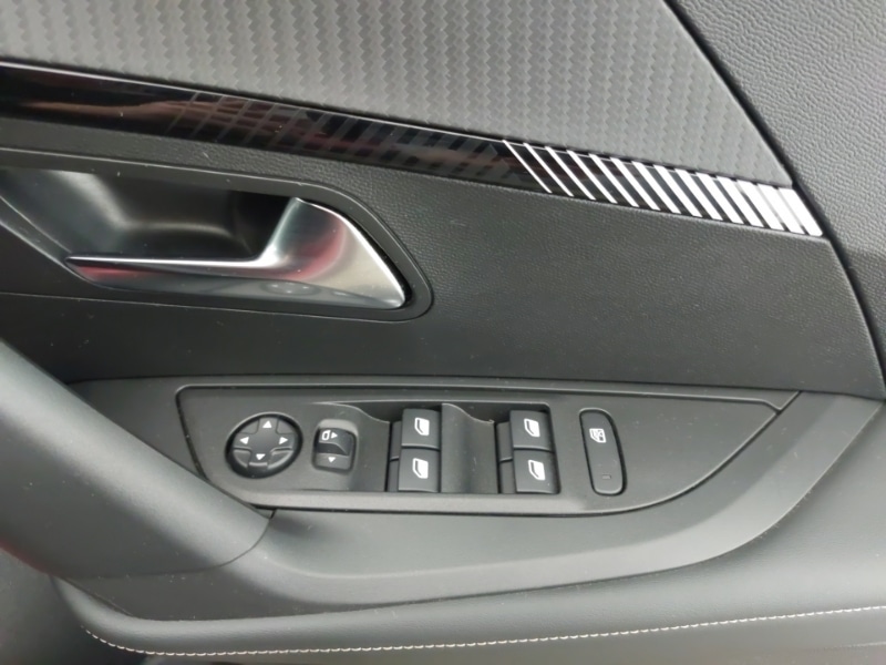 Used Peugeot 2008 2025 for sale - 77058798: Photo 18