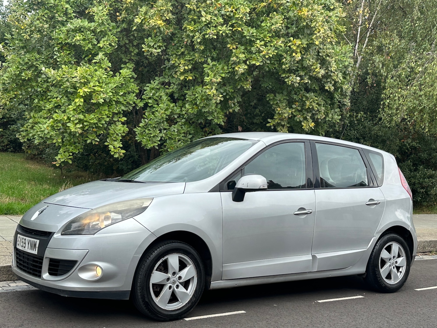 Used Renault Scenic 2010 for sale - 77087369: Photo 18
