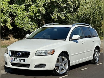 2022 (61) - 2.0 SE Lux Premium Estate Petrol Auto 5-Door