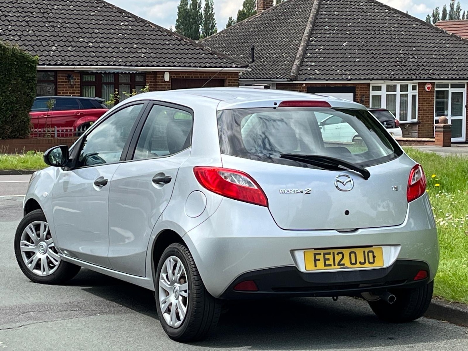Used Mazda Mazda2 2012 for sale - 77087360: Photo 2