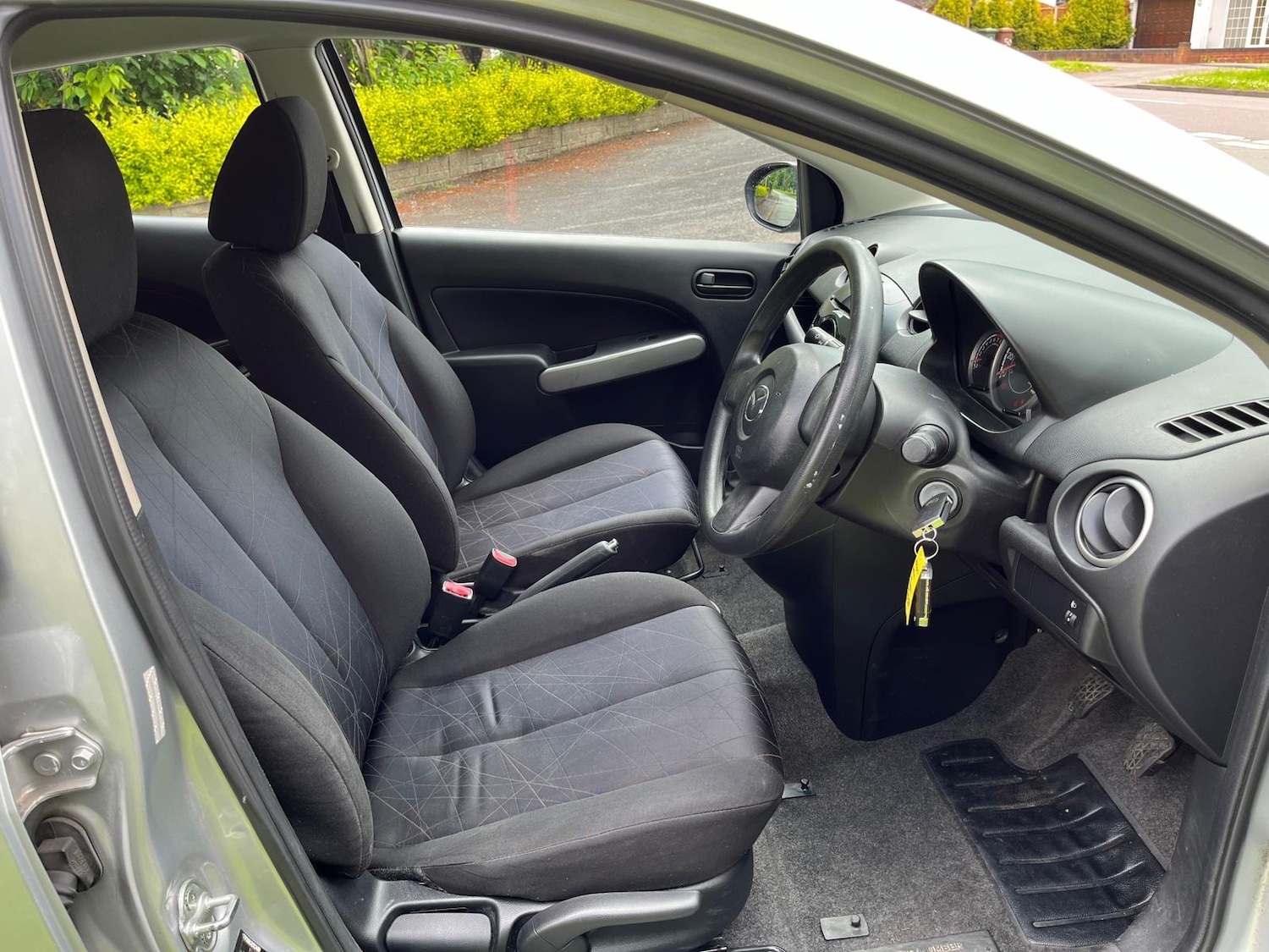 Used Mazda Mazda2 2012 for sale - 77087360: Photo 24