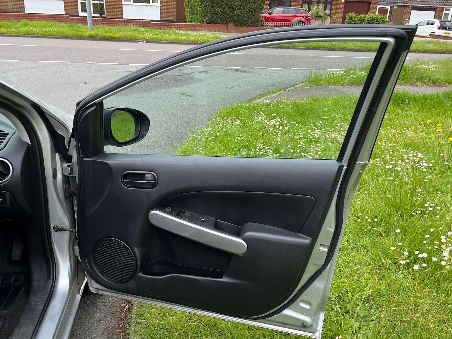 Used Mazda Mazda2 2012 for sale - 77087360: Photo 27