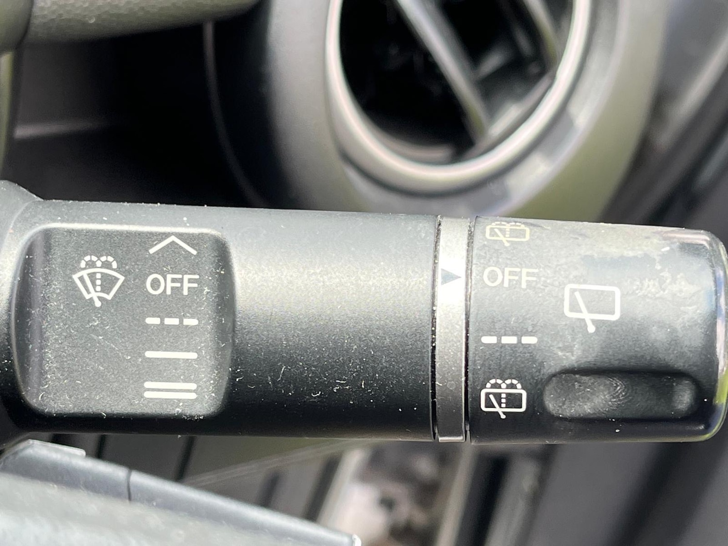 Used Mazda Mazda2 2012 for sale - 77087360: Photo 38