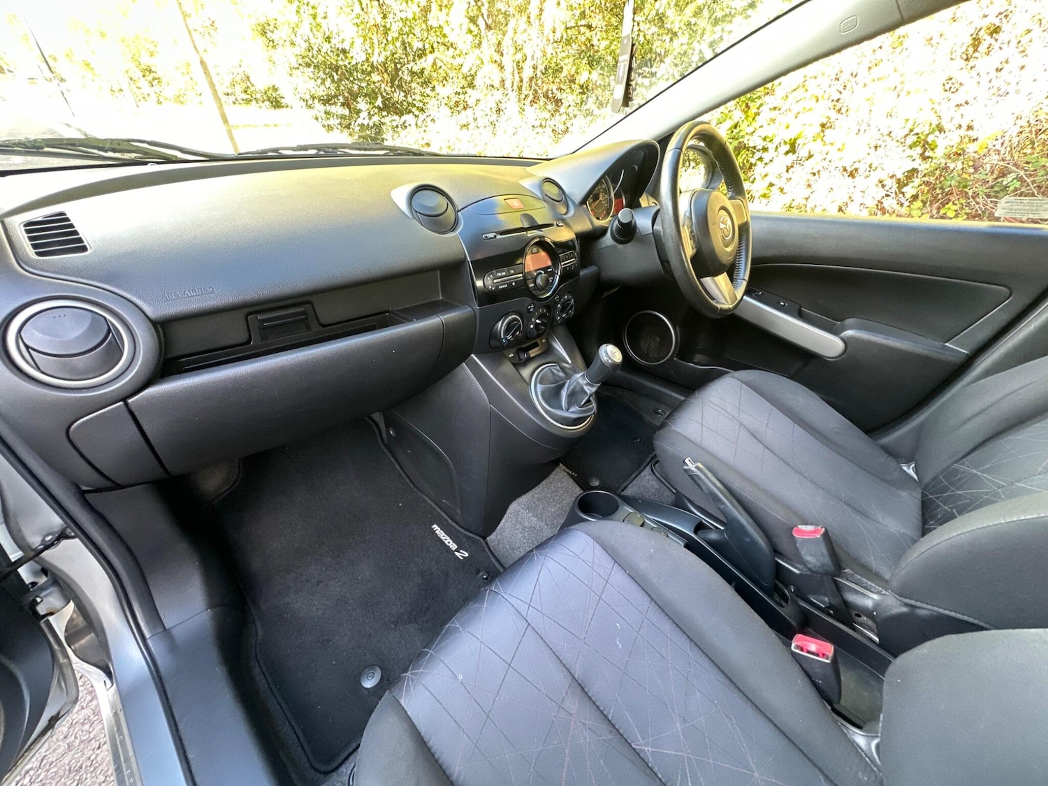 Used Mazda Mazda2 2012 for sale - 76179346: Photo 13